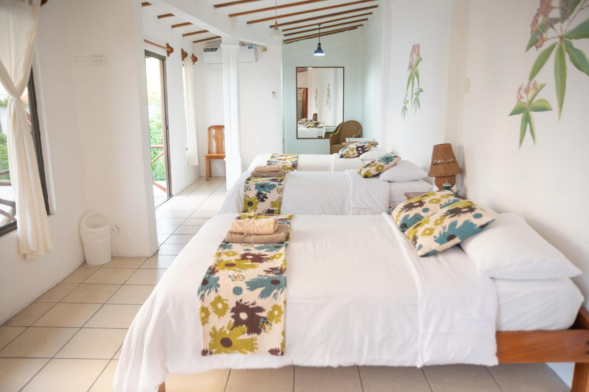 Hotel Miconia Пуерто Бакерисо Морено Екстериор снимка