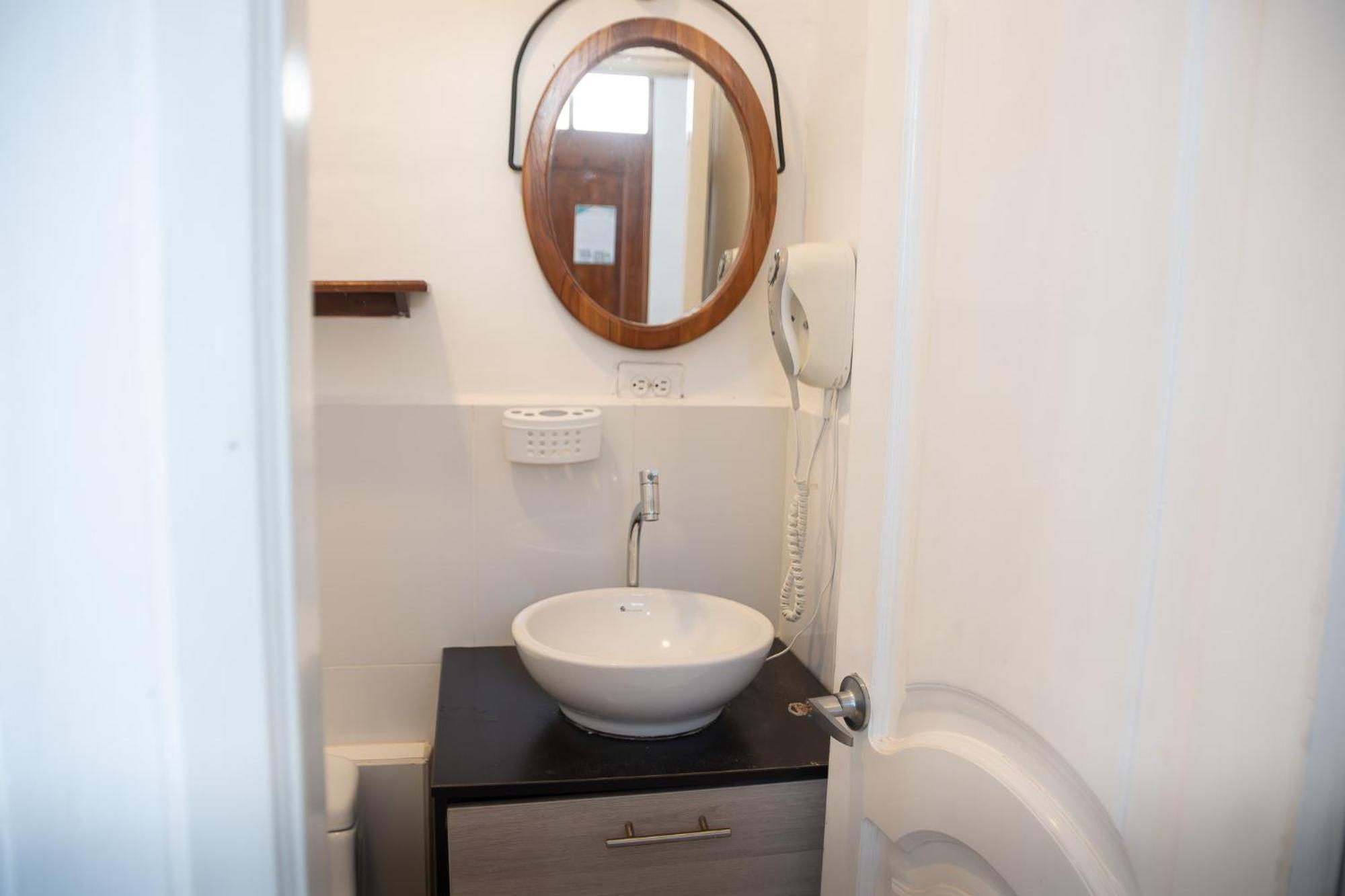 Hotel Miconia Пуерто Бакерисо Морено Екстериор снимка