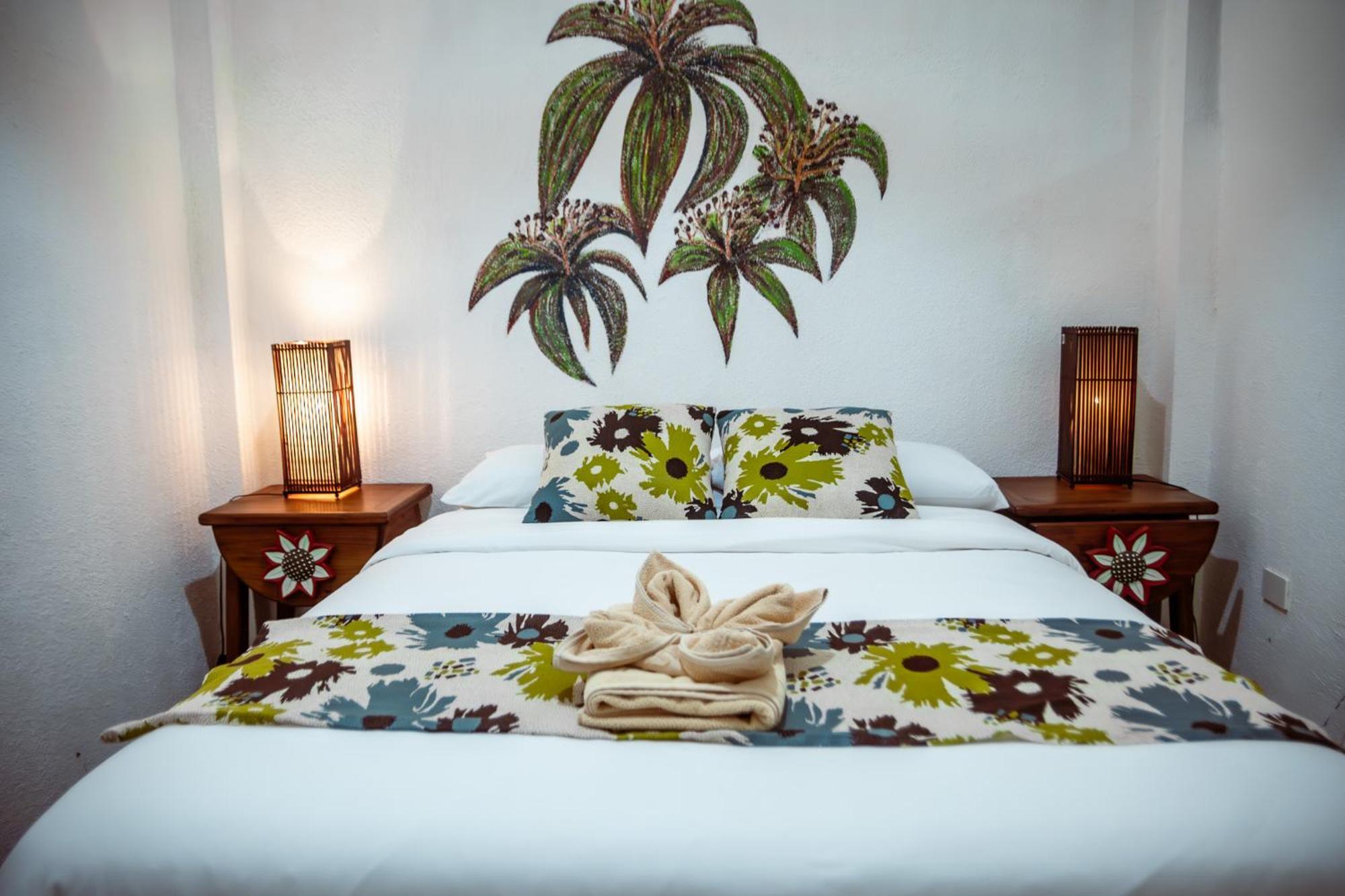 Hotel Miconia Пуерто Бакерисо Морено Екстериор снимка